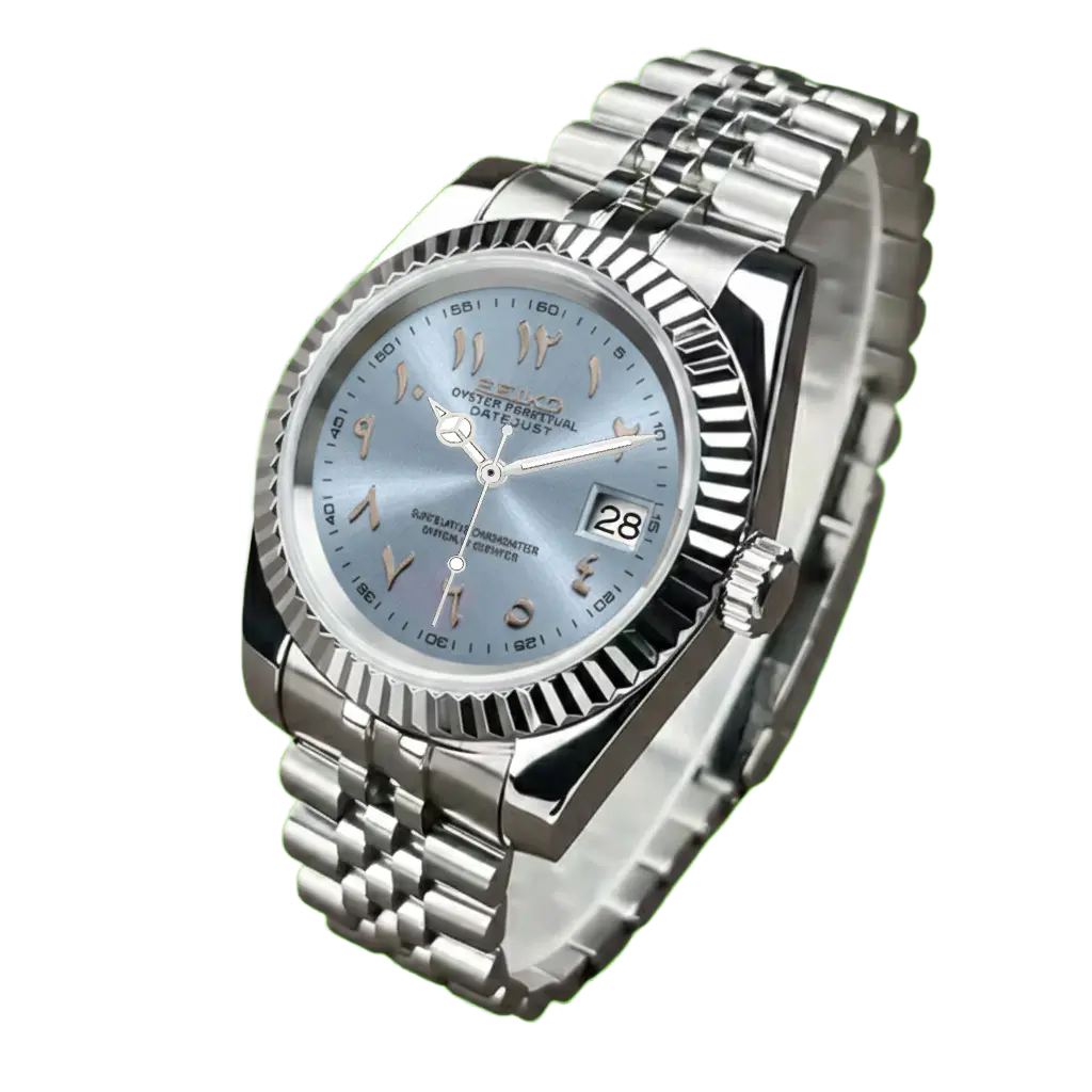 Seiko mod Glacier Blue détourée sur fond transparent, mouvement automatique NH35